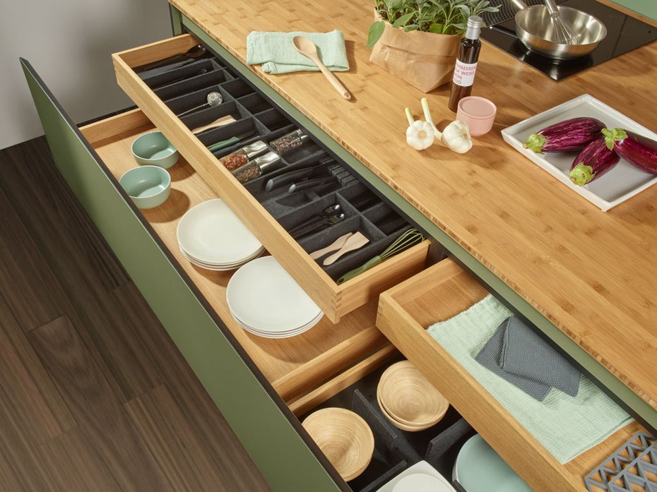 Beeck kitchens Linux drawer and inserts for german kitchens online gallery