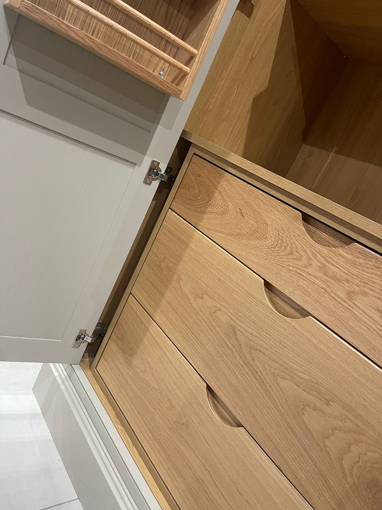 Hallas and Hill Solid oak internal dovetail drawers in the Beau Bijou Design Hebden Bridge Kitchen showroom