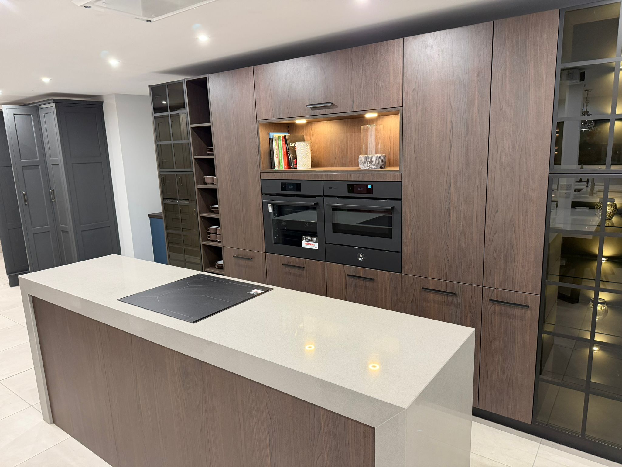 Beeck Kitchen full display with 100mm thick quartz worktop on island at the Beau Bijou design Hebden Bridge German Kitchen showroom