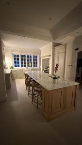 Beau Bijou design. Hallas and Hill completed kitchen picture. Timber island and mussel kitchen with quartz worktops