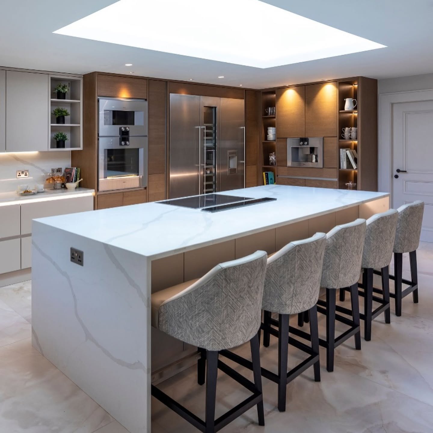 Kitchen fitter in Warrington covering North West UK. Completed kitchen installation 